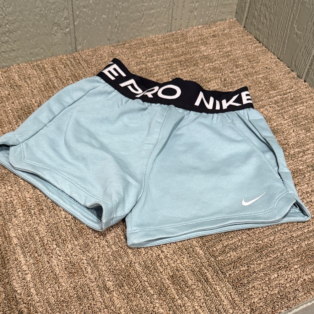 Nike Pro DRI-FIT girls Athletic shorts - size small
